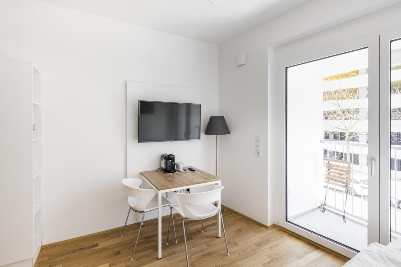 Myroom - Serviced